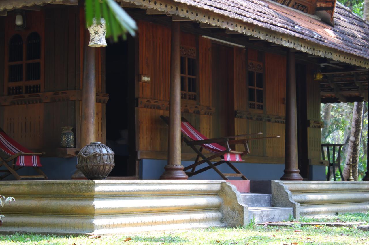 Palathra Heritage Mararikulam Bagian luar foto